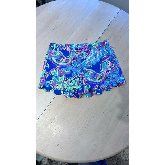 LILLY PULITZER MAGNOLIA SCALLOPED HEM BLUE SHORTS WOMENS SZ 2 - Picture 2 of 10